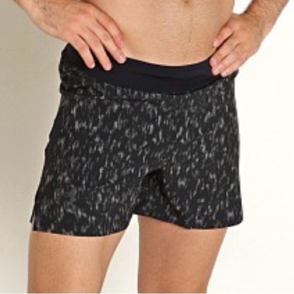 Under Armour UA Launch Elite Black and Gray Fully Lined 5” Inseam Shorts, M - Picture 2 of 15